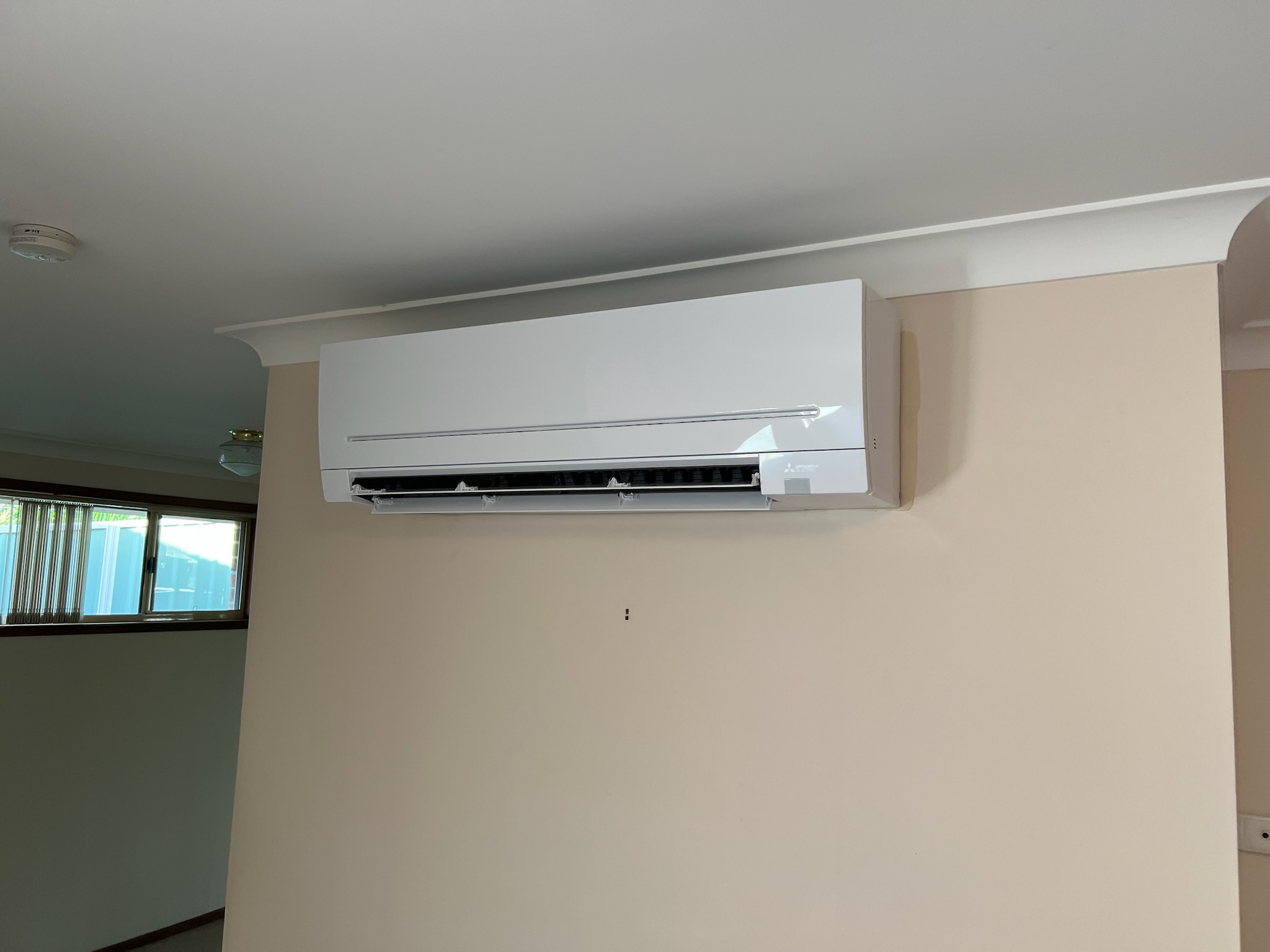 Mitsubishi Electric air conditioning unit